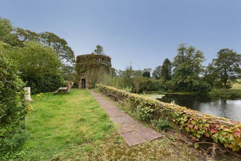 το ιστορικό κάστρο είναι προς πώληση στο stoke on trent