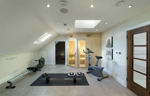 Γυμναστήριο Loft σε σύγχρονο καινούργιο σπίτι