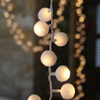 Λευκά φώτα χορδής Pompom