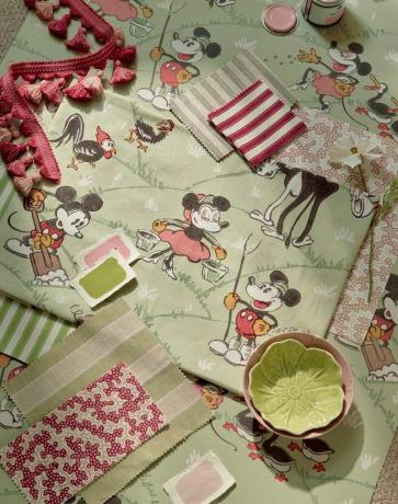 disney home x sanderson mickey minnie στη βεράντα της φάρμας