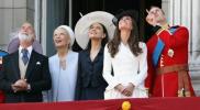 Μια σύγκριση Side-by-Side του Meghan Markle και της πρώτης στρατιωτικής του Kate Middleton για τα χρώματα