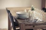 Συμβουλές εμπειρογνωμόνων για το πώς να φιλοξενήσει ένα δείπνο σε ένα μικρό χώρο