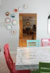 Μια Makeover δωμάτιο που προσθέτει παιχνιδιάρικο χρώμα