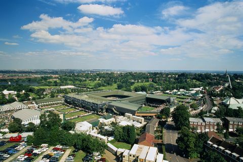 Το Ηνωμένο Βασίλειο, το Λονδίνο, το Wimbledon Tennis Club, θέα στα γήπεδα το καλοκαίρι