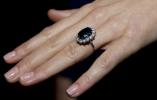 Το δαχτυλίδι αρραβώνων της πριγκίπισσας Νταϊάνα από ζαφείρι: Ιστορία και διαμάχη