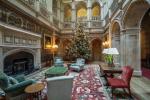 Το κάστρο Highclere του Downton Abbey ρίχνει ένα βραδινό χριστουγεννιάτικο δείπνο