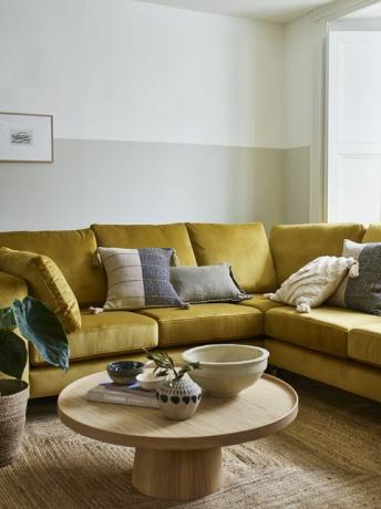 γωνιακός κίτρινος μουσταρδί γωνιακός καναπές, σπίτι όμορφη συλλογή στο dfs