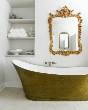 ένα μπάνιο σχεδιασμένο από εσωτερικούς χώρους της Leanne Ford