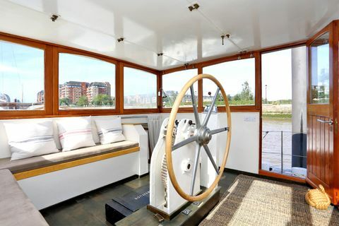 Houseboat προς πώληση στο Imperial Wharf