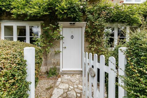 Cress Cottage - Sherrington - Warminster - πόρτα - Strutt και Parker