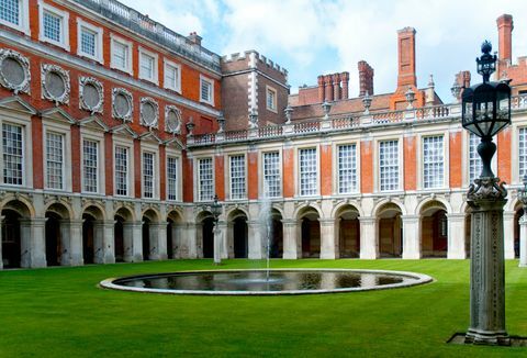 Hampton Court Palace στη Μεγάλη Βρετανία UK