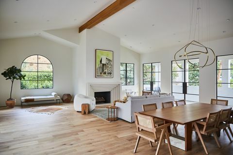 Οικογενειακό σπίτι στο Νοβόγκρατζ στο Μπέβερλι Χιλς με τιμή 18 εκατομμυρίων δολαρίων στην Καλιφόρνια