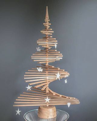 Εναλλακτικό δρύινο χριστουγεννιάτικο δέντρο