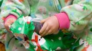 Ο χρήστης Mumsnet σπινθήρων συζητά για το πόσα Χριστουγεννιάτικα δώρα πρέπει να δώσετε στα παιδιά