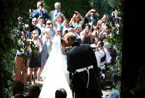 Ο πρίγκιπας Χάρις παντρεύει την κυρία Meghan Markle - το κάστρο Windsor