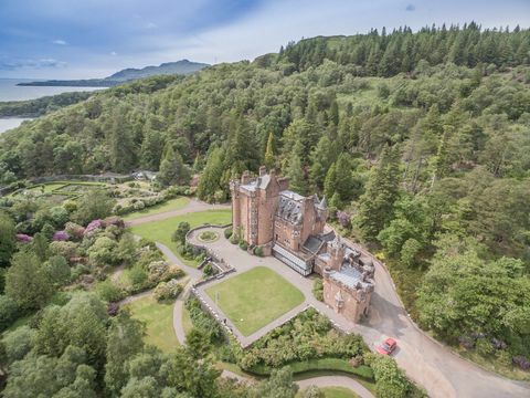 Κάστρο Glenborrodale, Σκωτία προς πώληση με δύο νησιά