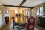 Country Cottage Crockham σπίτι με συνδέσμους για την ύστερη βασίλισσα μητέρα προς πώληση στο Κεντ