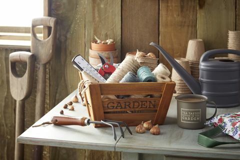 Poundland εργαλεία κηπουρικής και αξεσουάρ