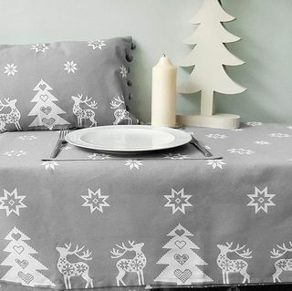 Χριστουγεννιάτικο τραπεζομάντιλο Tessa Silver Grey Reindeer
