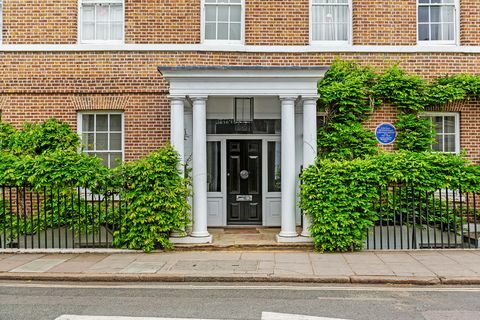 Το αρχοντικό της Βιρτζίνια Γουλφ στο Λονδίνο κυκλοφορεί προς πώληση