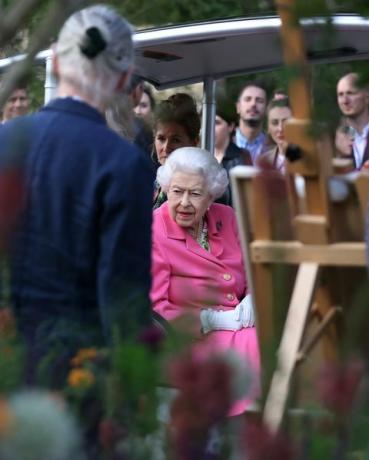 η βασίλισσα φτάνει στην έκθεση λουλουδιών της Τσέλσι 2022