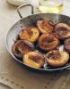 Κανέλα ψιλοκομμένα ροδάκινα με συνταγή γιαουρτιού βανίλιας από τη Sophie Dahl
