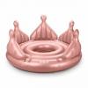Το Funboy's Giant Crown Float θα σας κάνει να χαλαρώσετε βασιλικά σε ένα χρυσό ή ροζ νησί