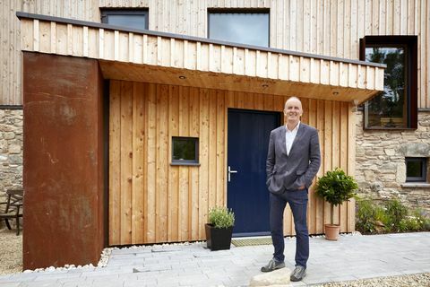 Grand Designs Series 15: Ο Kevin McCloud επισκέπτεται το County Down