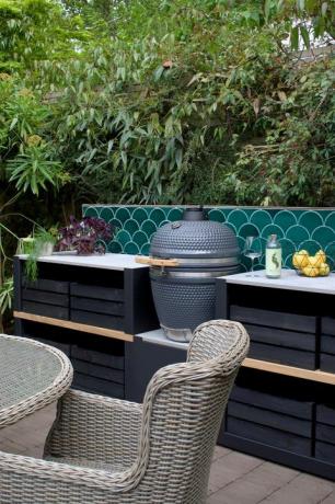υπαίθρια κουζίνα, γούστο μπάρμπεκιου με κάρβουνο by grillo﻿ design garden by ﻿pollyanna Wilkinson design garden