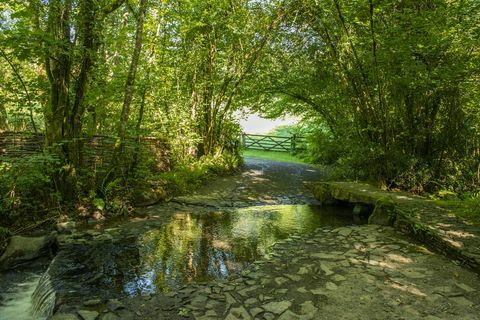 Αγροικία προς πώληση στο Ντόλτον, το winkleigh, το Ντέβον