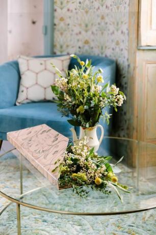 The Chateau - Φρέσκα λουλούδια της σειράς Angel Strawbridge, Next Flowers
