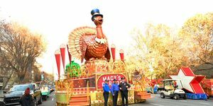 Νέα Υόρκη, Νέα Υόρκη, 23 Νοεμβρίου, η Τουρκία από το macys float εμφανίζεται κατά τη διάρκεια της 96ης παρέλασης της ημέρας των ευχαριστιών των Macys φούσκωμα μπαλονιού στις 23 Νοεμβρίου 2022 στη Νέα Υόρκη φωτογραφία από τον eugene gologurskygetty εικόνες για macys, Inc